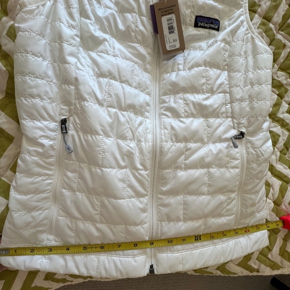 Patagonia Nano Puff Vest, Birch White, XS - NWT - Picture 9 of 9